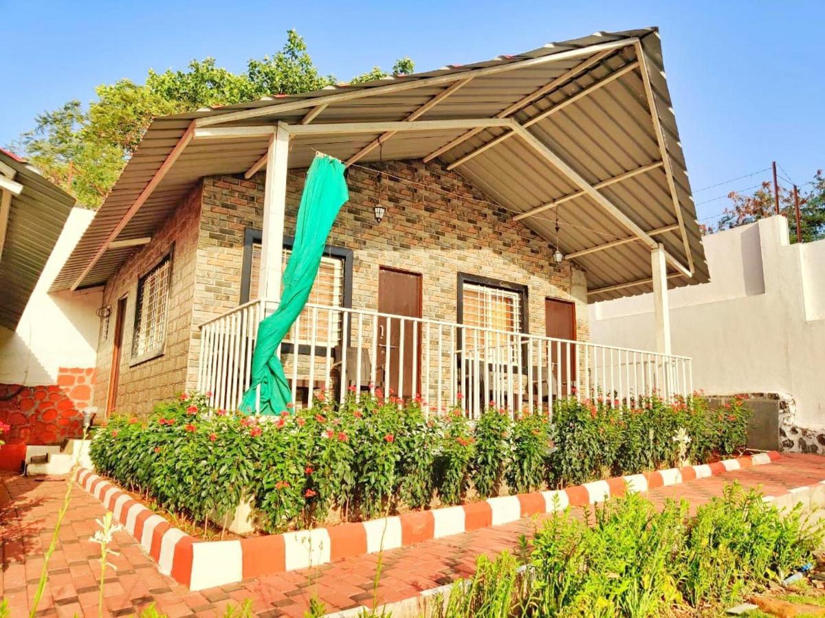 פונה Sunshine Resort מראה חיצוני תמונה